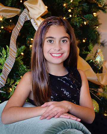 girl Christmas portrait